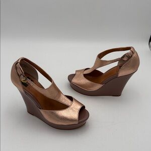 BC Footwear Women Lickety Split Wedge Sandal Elegant Bronze chunky 7 leather Y2K